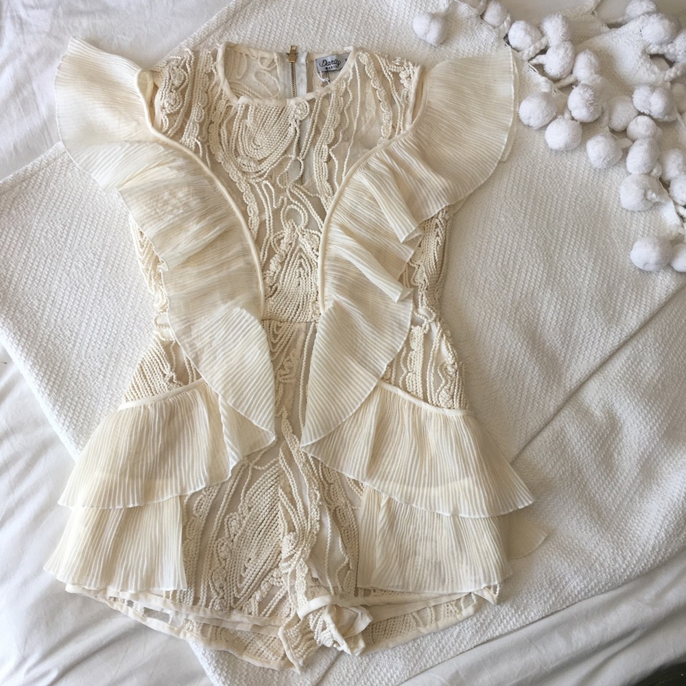 Beautiful cream pleated ruffle rope braid romper - Picture 8 of 8